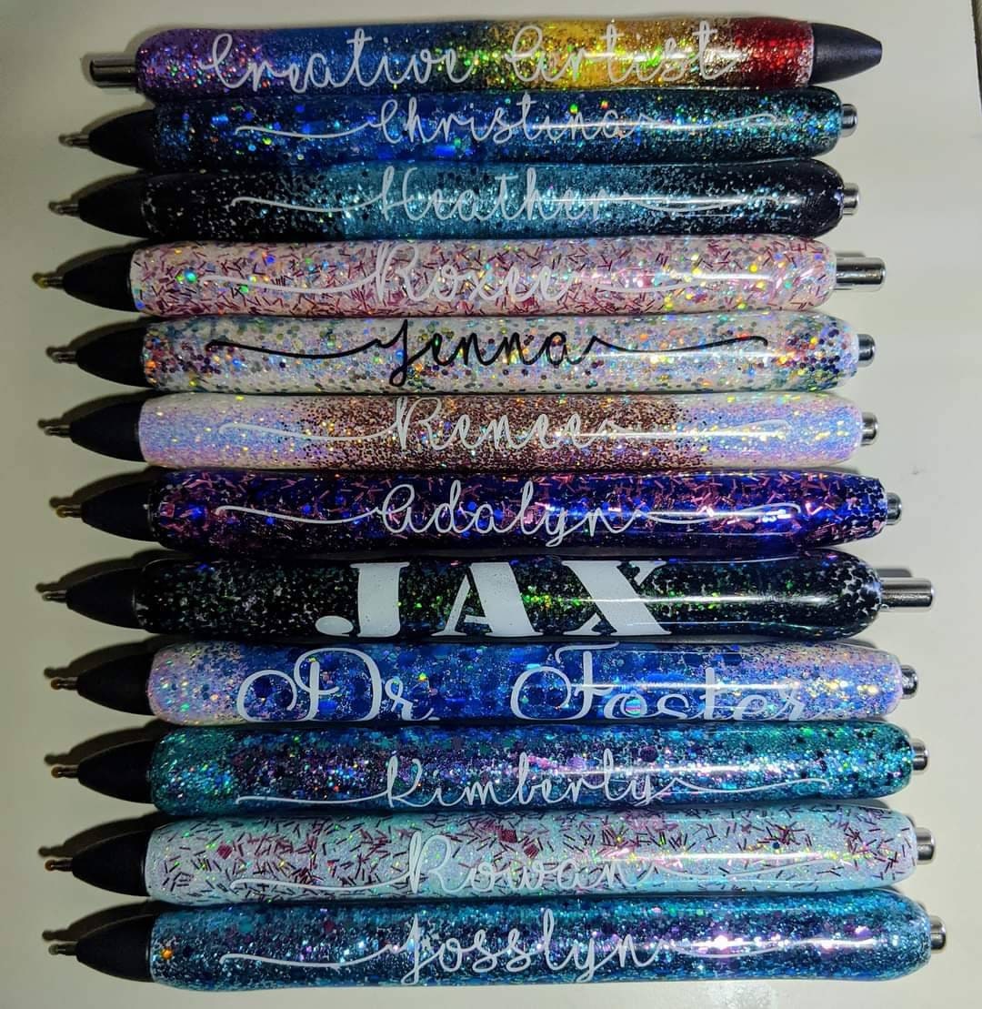 One custom glitter pen